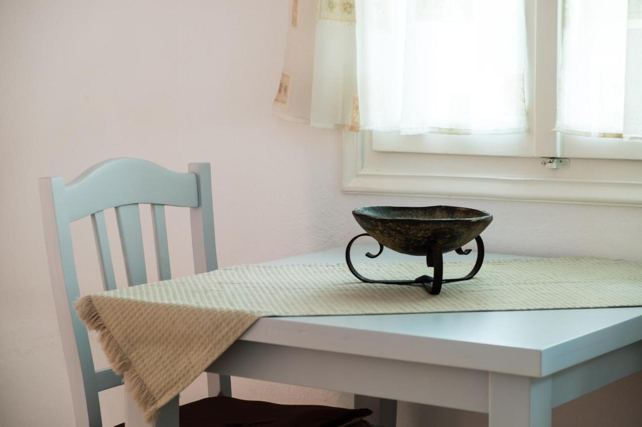 Cozy & Peaceful Apartment In Chalki Khalkion ภายนอก รูปภาพ